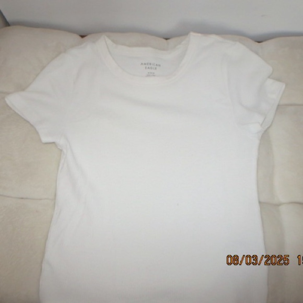 American Eagle Outfitters Classic White Tee